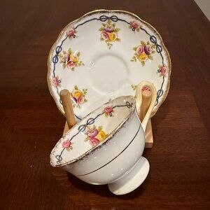 Royal Albert English Crown China Tea Cup and Saucer Set - Bows and Flowers